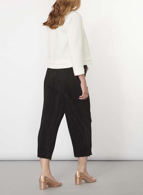 **Maternity Black Plisse Cropped Trousers